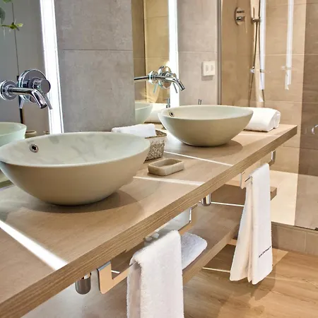 Apartment Velvet In Rambla Cataluna Barcelona